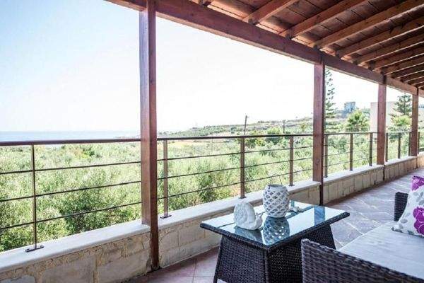 Kreta, Agia Marina: Luxuriöse Steinvilla mit Meer- und Sonnenuntergangsblick zu verkaufen