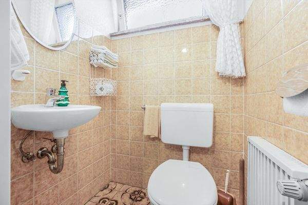 Gäste-WC im Erdgeschoss 