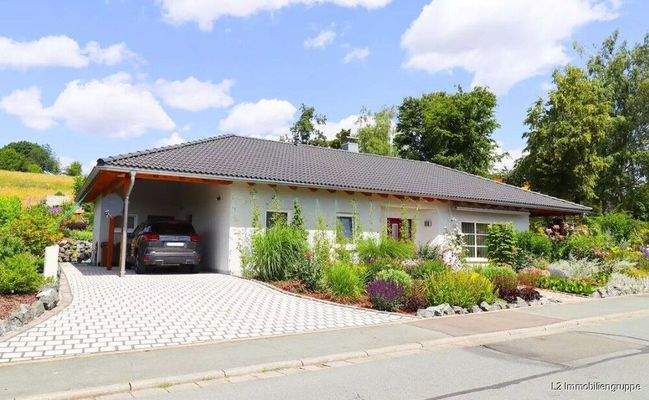 Bungalow mit Carport
