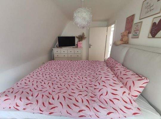 OG: Schlafzimmer Bild 4