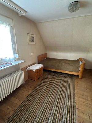 Schlafzimmer 4