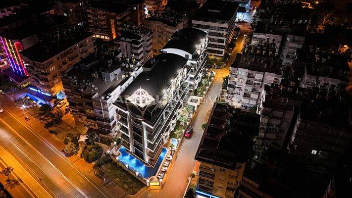 Well Located Dazzling Seafront Apartments in Alanya