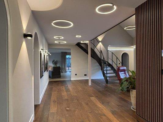 Diele mit Occhio Lampen 