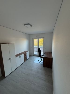 Büro-/Kinderzimmer
