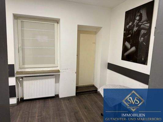 Rückwärtiger Raum Café