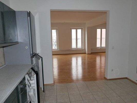 Küche - Blick zum Wohnzi.