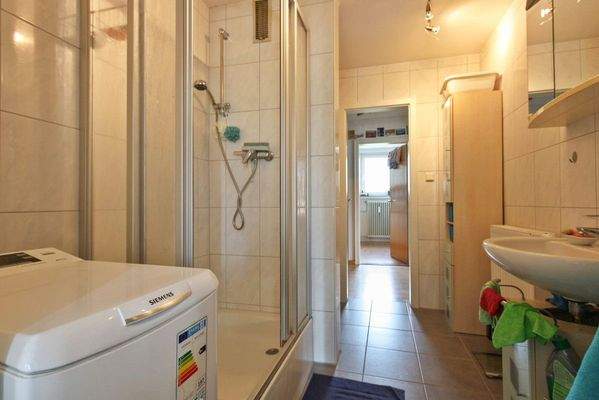 Beispiel-Foto eines Badezimmers