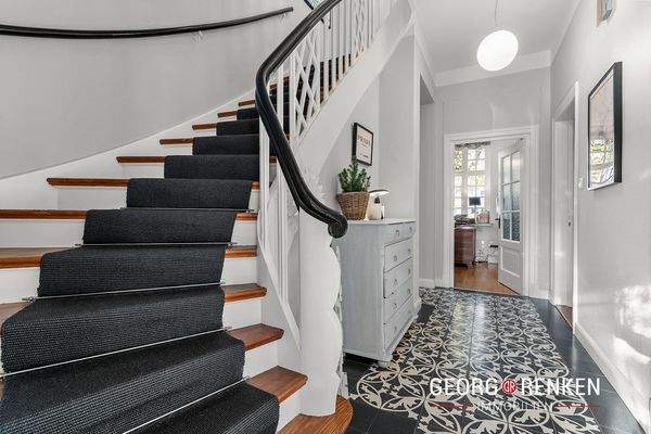 7.) EFH/Villa HP | Diele, Treppe