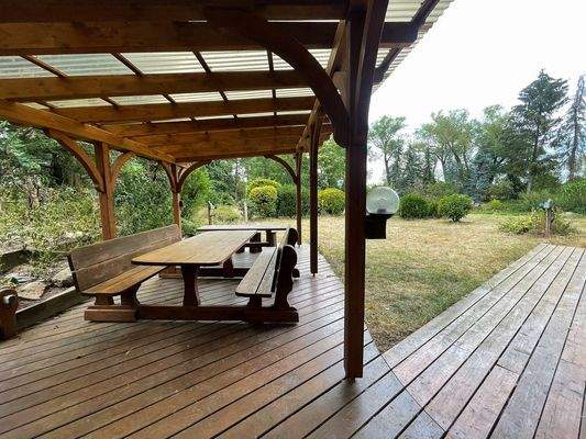 Gemeinschaftlicher überdachter Freisitz