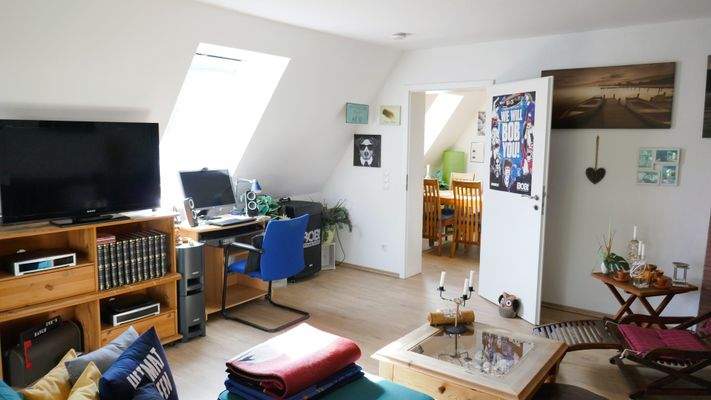 Wohnzimmer zum Essplatz OG