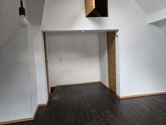 Haus 1 - DG - Zimmer 1