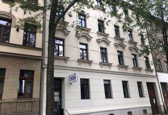 Straßenseite 1.OG  rechts 