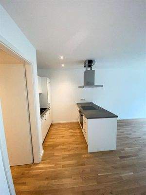 Blick zur offenen Küche