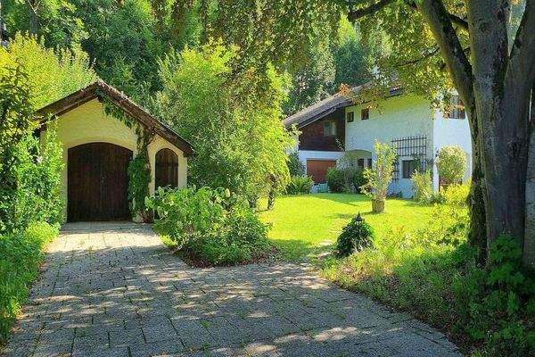 00_Ansicht_Zufahrt_Bestand