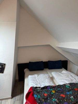 Haus Wadern, Oberstr. Schlafzimmer.jpeg