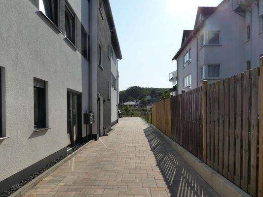 Zufahrt zu den Autostellplätzen