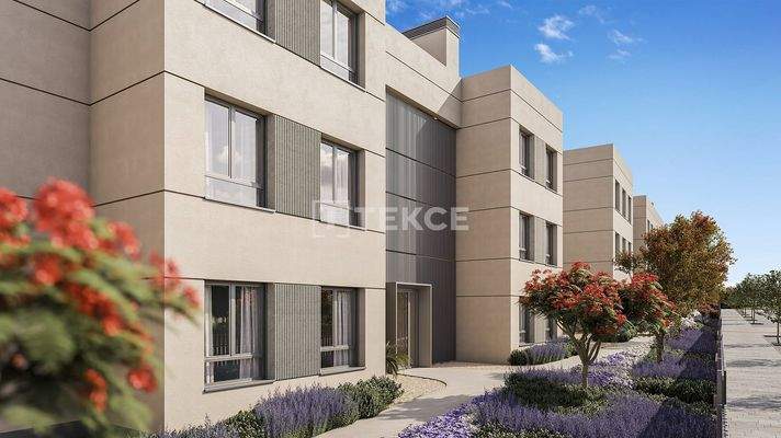 2 and 3 Bedroom Homes with Swimming Pool in Estepona Spain