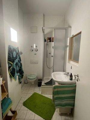 Gästebad mit Dusche