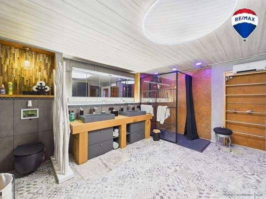 REMAX Immobilien DeLux Haus in Mettlach / Faha zu verkaufen