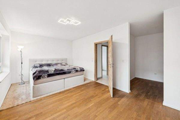 Schlafzimmer 1 mit Ankleide