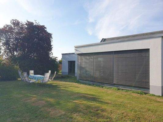 Teilansicht Garten u. Haus  (2)