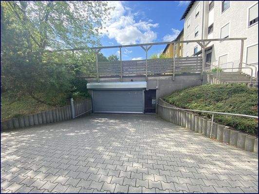 Abfahrt in die Tiefgarage