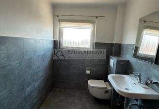 OG: Separates WC
