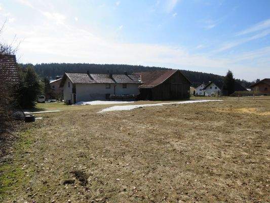 ehemaliges Anwesen mit Scheune