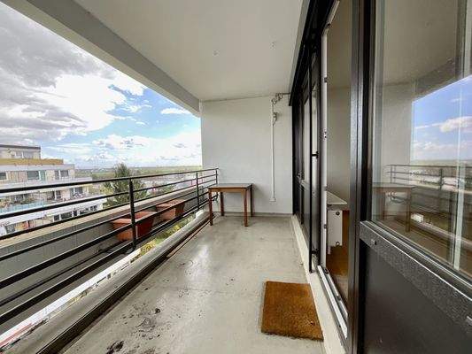 Loggia 1 vor dem Wohnzimmer