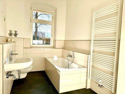 Bad m. Wanne und Dusche