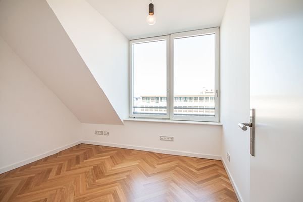 Kinder- oder Arbeitszimmer Ansicht 1