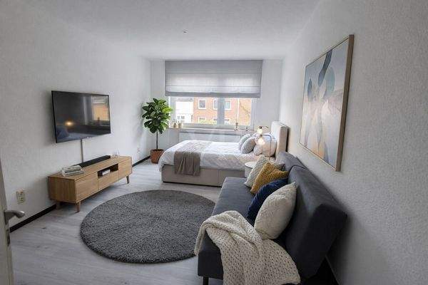 250 Gästehaus KI Idee Wohn- / Schlafzimmer