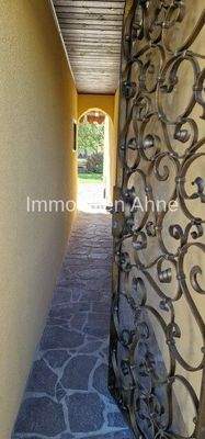 Zwischengang zur Garage