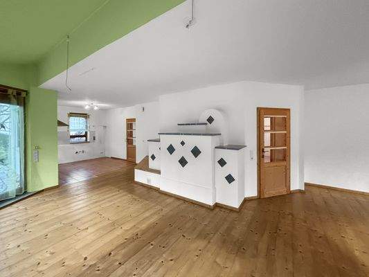 EG Wohnbereich mit Kachelofen