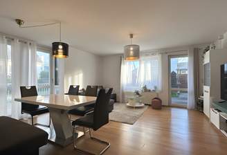 Wohn- und Essbereich 1