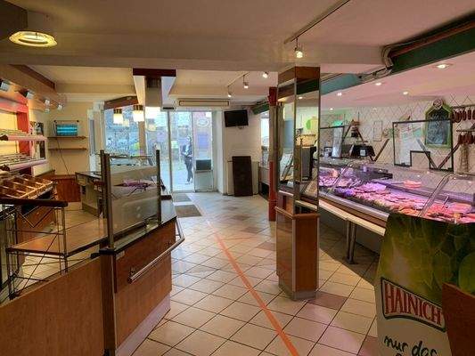 Blick zum Ladenausgang