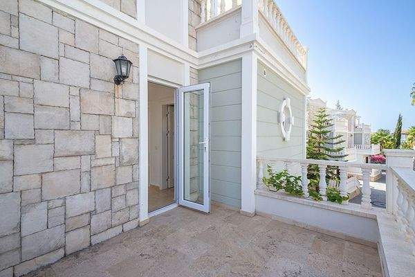 WhatsApp Image 2025-10-01 at 16.24.55 (3).jpeg