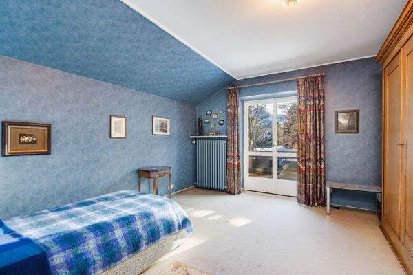 Schlafzimmer mit Balkon (Ist-Zustand)