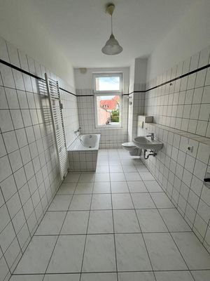 Badezimmer mit Badewanne