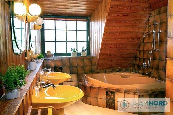 Vollbad DG - Zimmer 1 (en suite)