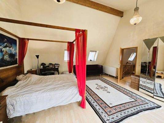 Deckenhöhe maximal 4,20 m