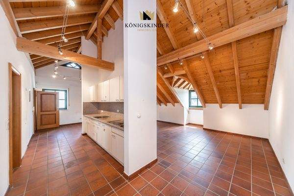 DG: Kochnische, Wohn-/ Schlaf-/ Essbereich