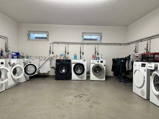 Waschraum im Keller (Gemeinschaftsnutzung)