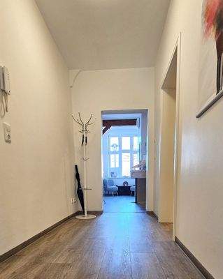 Flur Richtung Wohnzimmer