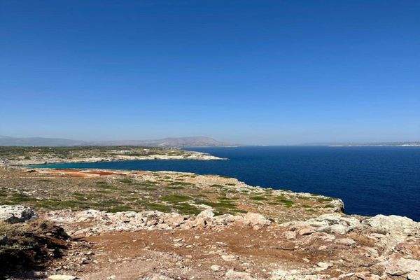 Kreta, Kokkino Chorio: Grundstück am Meer mit Genehmigung für Luxusvilla zu verkaufen