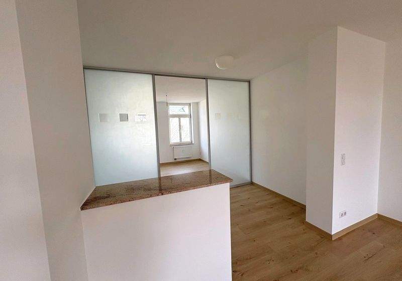 * Franz-Mehring-Str.* 2-Raum-Wg.- mit Balkon- *