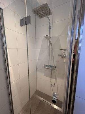 Dusche Badezimmer 1. OG