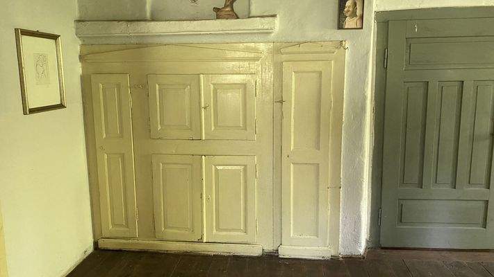 EG 8 - Überraschungsschrank