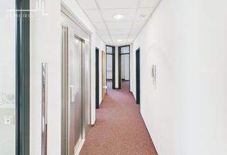 CAM03352G0-PR0065-STILL002