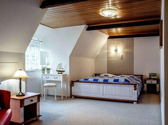 Schlafzimmer III im OG